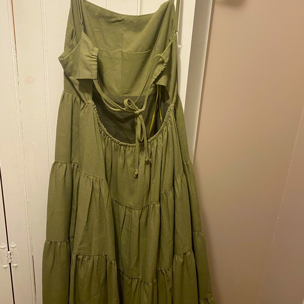 Green Ruffle Dress - Picture 2 of 3